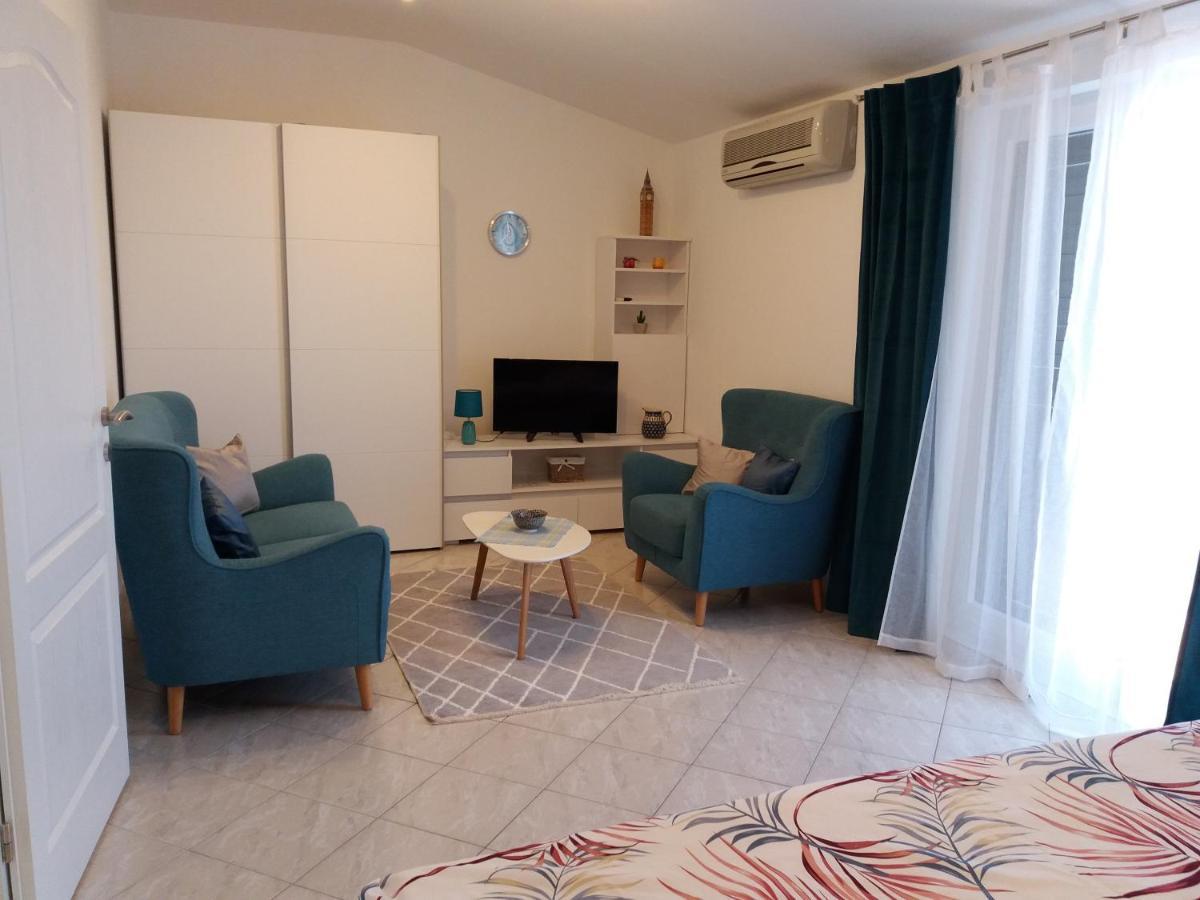 Apartmani Lana Brodarica  Εξωτερικό φωτογραφία